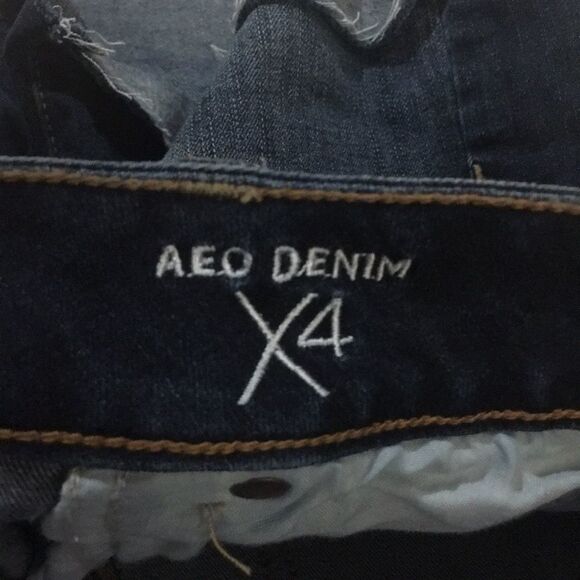 American Eagle shortie fray jean shorts SZ 2 - Picture 5 of 8